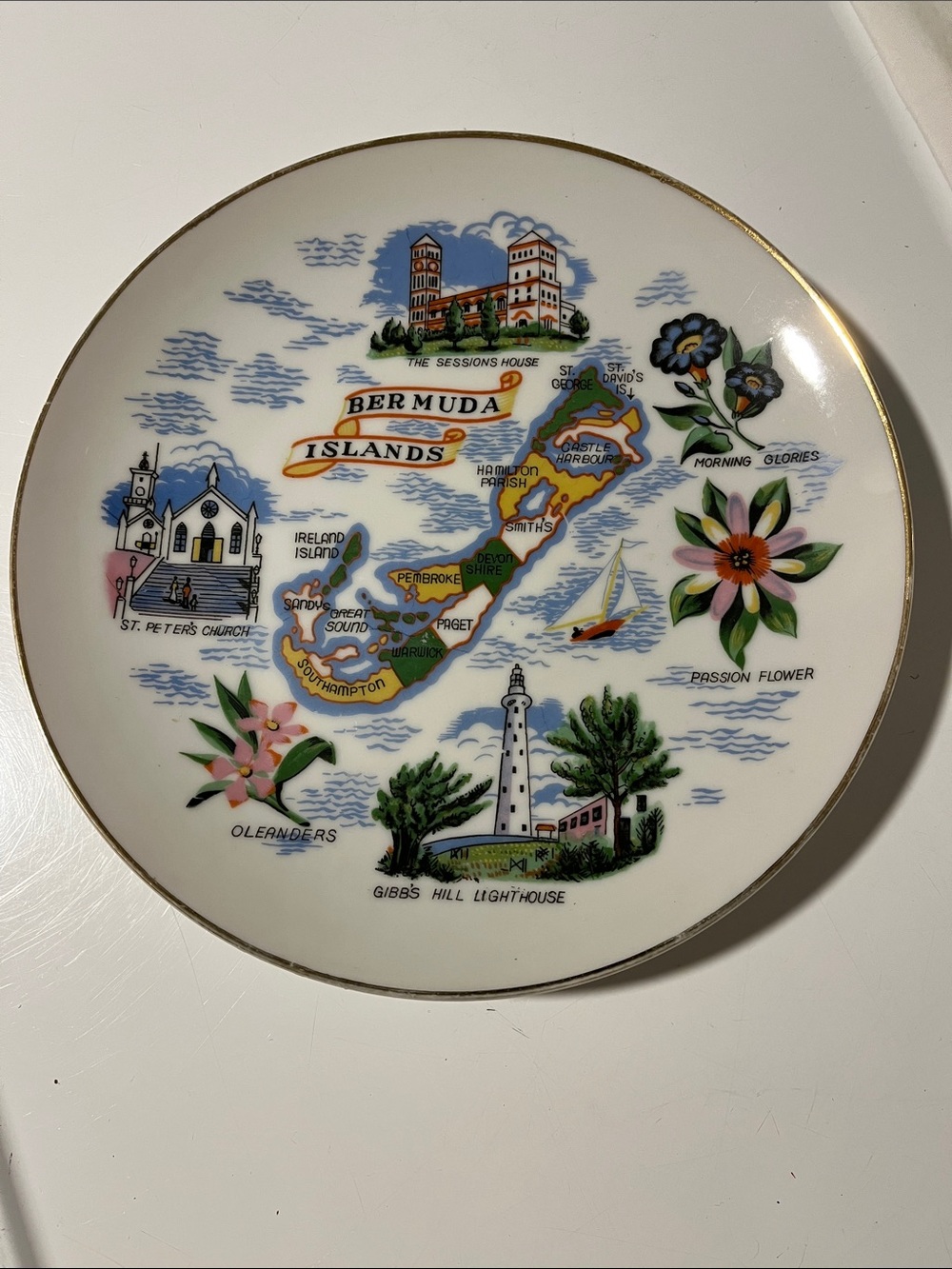 Vintage Bermuda Islands Collector Hangable Plate Gold Trim